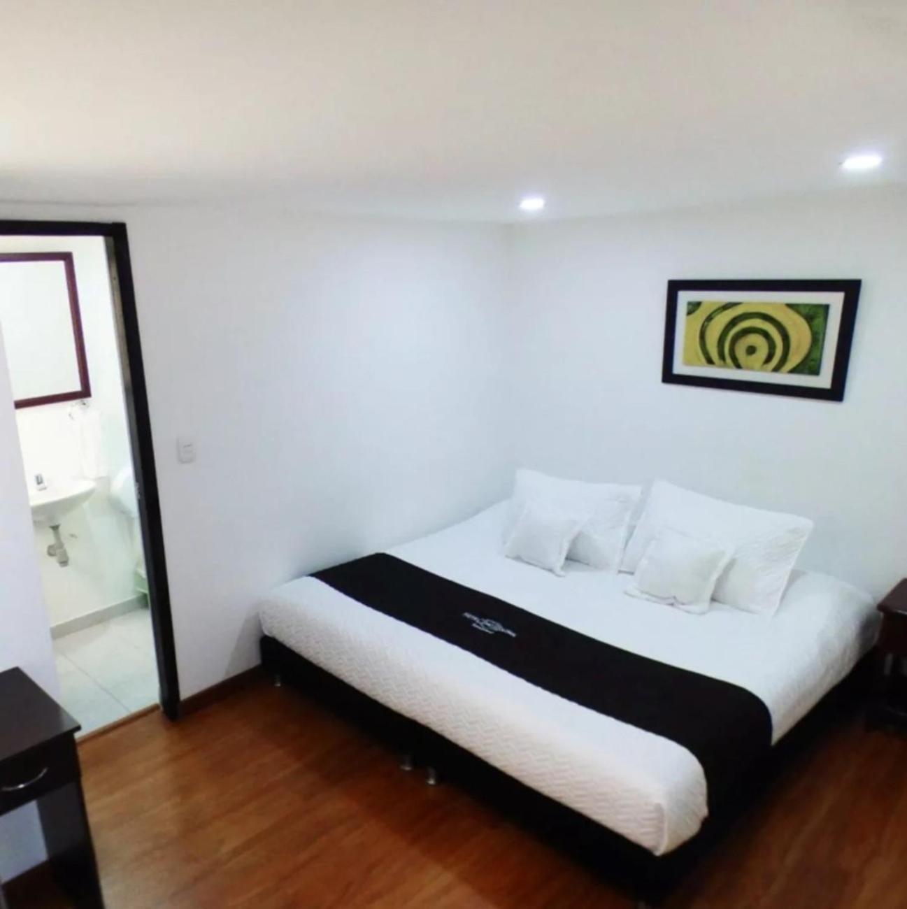 Hotel Colonial Internacional โบโกตา ภายนอก รูปภาพ